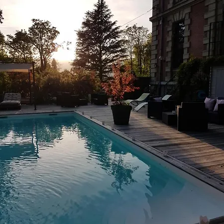Nocleg ze śniadaniem Le Chateau Des Arenes Gières