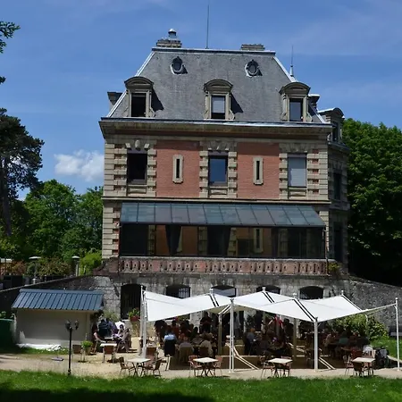 Bed & Breakfast Le Chateau Des Arenes *